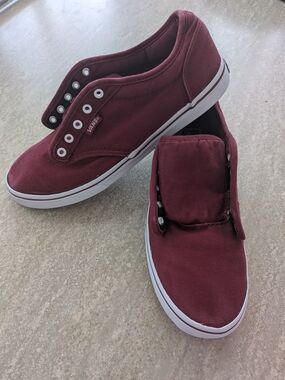 Vans Canvas Sneakers in Burgundy, Size 6.5